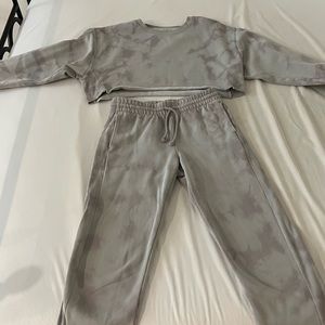 Aritzia sweatshirt & sweatpants
